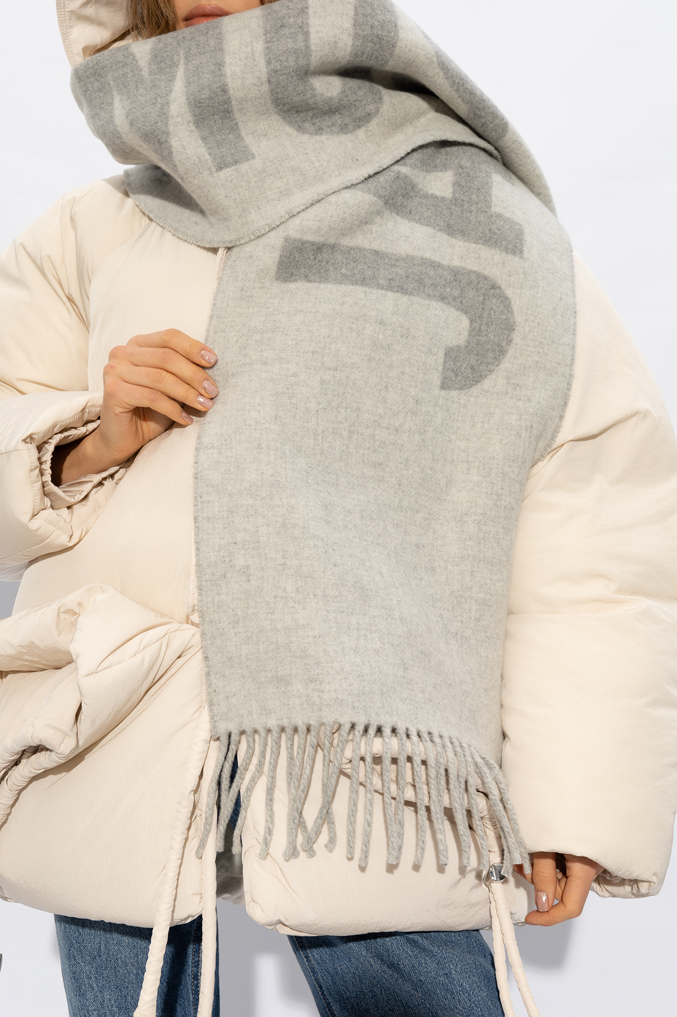 Grey Wool scarf with logo Jacquemus - SchaferandweinerShops GB Grey Wool scarf with logo Jacquemus - SchaferandweinerShops GB